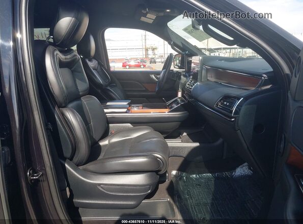 5LMJJ3NT0LEL00756 2020 LINCOLN NAVIGATOR Черный Вид салона спереди