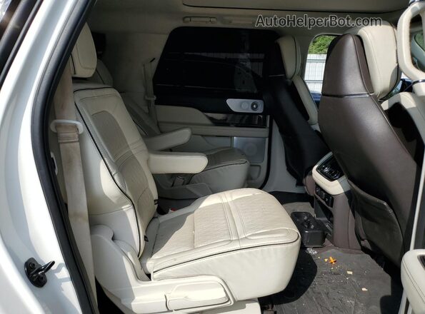 5LMJJ3TT9MEL01862 2021 LINCOLN NAVIGATOR White Вид задньої частини салону