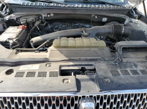 5LMJJ3TT9MEL01862 2021 LINCOLN NAVIGATOR White Вид підкапотного простору