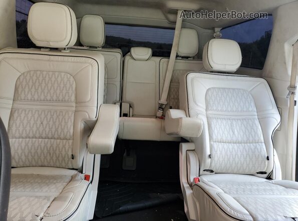 5LMJJ3TT9MEL01862 2021 LINCOLN NAVIGATOR White Вид задніх сидінь