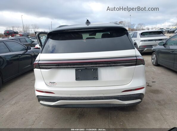 5LMPJ8K43RJ836413 2024 LINCOLN NAUTILUS White 