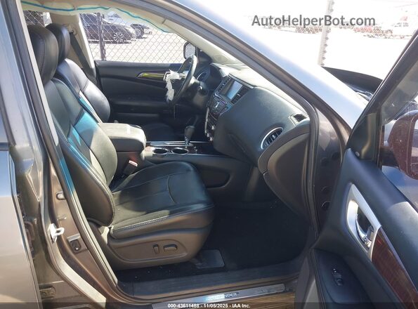5N1AR2MN3GC643006 2016 NISSAN PATHFINDER Gray Widok wnętrza z przodu