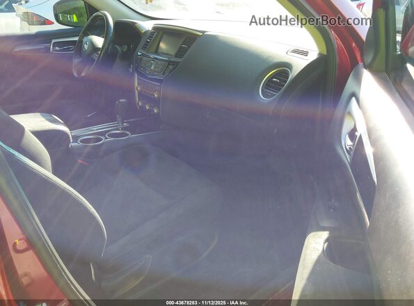 5N1AR2MN8GC607828 2016 NISSAN PATHFINDER Красный Вид салона спереди