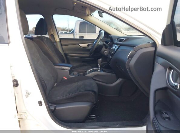 5N1AT2MV2GC918981 2016 NISSAN ROGUE White Вид салону спереду