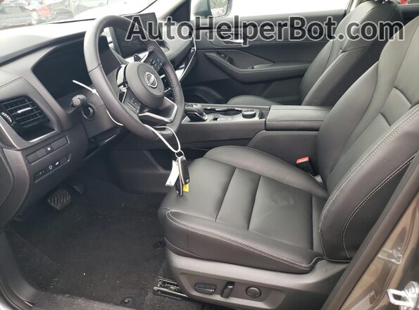 5N1BT3CB8RC683944 2024 NISSAN ROGUE Серый Вид салона спереди