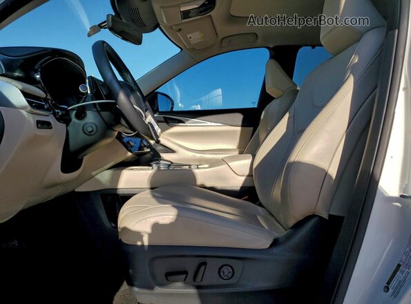 5N1DL1FR5RC331877 2024 INFINITI QX60 White Front interior view