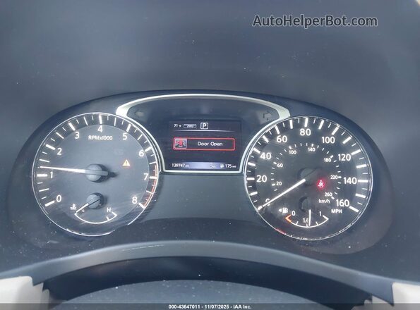 5N1DR2MM0HC684683 2017 NISSAN PATHFINDER Blue Հետևի նստատեղերի տեսք