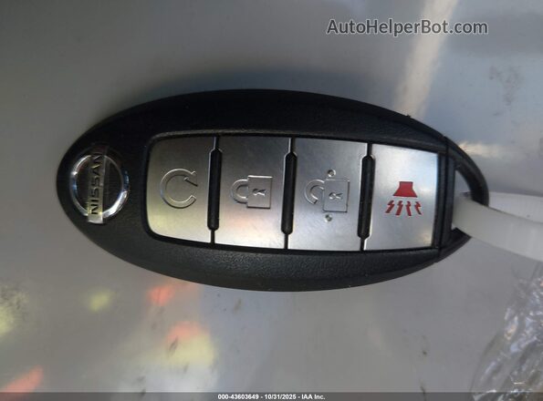 5N1DR2MM0JC632735 2018 NISSAN PATHFINDER Silver 