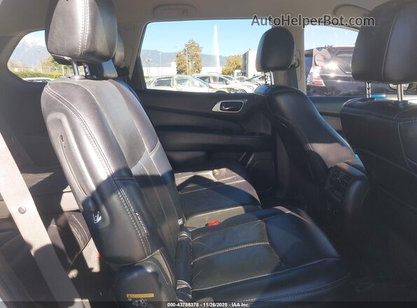 5N1DR2MN5JC674018 2018 NISSAN PATHFINDER White 