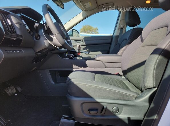 5N1DR3BA7SC259287 2025 NISSAN PATHFINDER White Front interior view