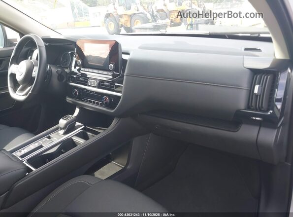 5N1DR3BA8SC207554 2025 NISSAN PATHFINDER White Front interior view