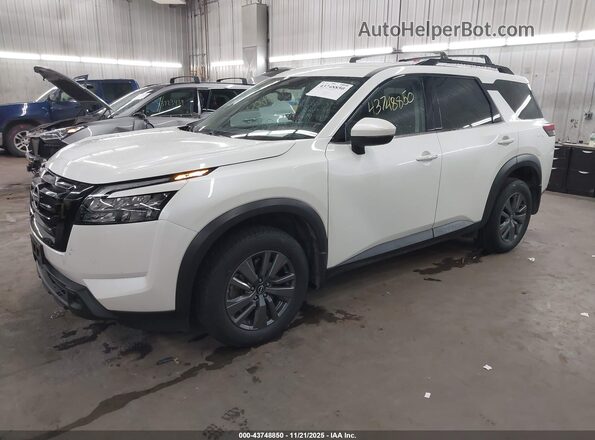 5N1DR3BC0RC237482 2024 NISSAN PATHFINDER White წინა მარცხენა ხედი სამი მეოთხედიდან