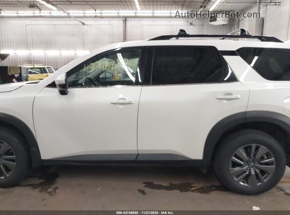 5N1DR3BC0RC237482 2024 NISSAN PATHFINDER White სალონის 360-გრადუსიანი ხედი