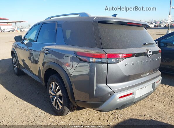 5N1DR3CA4SC227959 2025 NISSAN PATHFINDER Gray Trasero izquierdo