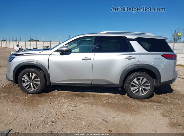 5N1DR3CC0SC246154 2025 NISSAN PATHFINDER Silver სალონის 360-გრადუსიანი ხედი