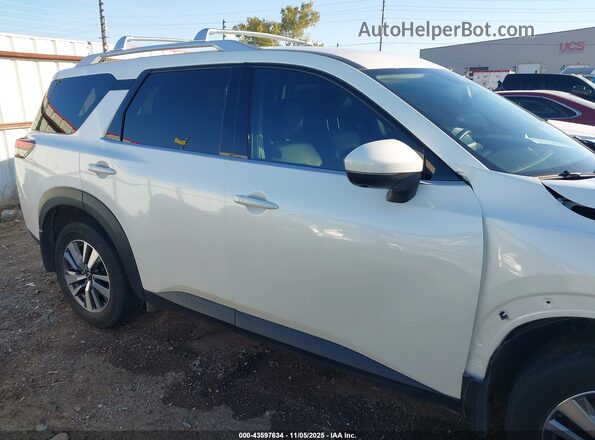5N1DR3CC4PC264017 2023 NISSAN PATHFINDER White უკანა სალონის ხედი