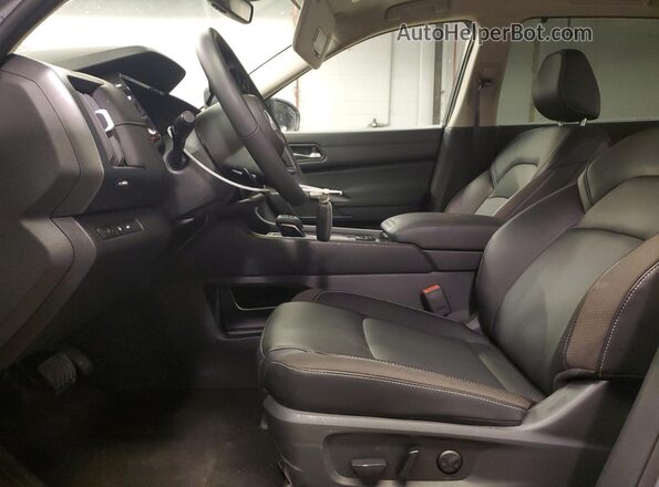 5N1DR3CD1RC288058 2024 NISSAN PATHFINDER Серый Вид салона спереди