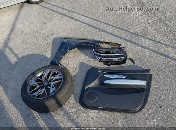 5NMMADTB5RH006750 2024 GENESIS GV70 Black Սարքավորումների վահանակի տեսք