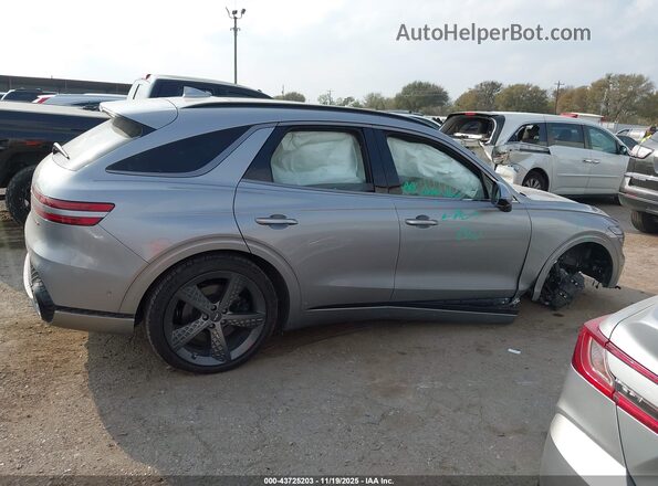 5NMMCDTCXSH019275 2025 GENESIS GV70 Silver Vista interior trasera