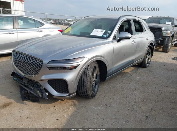 5NMMCDTCXSH019275 2025 GENESIS GV70 Silver Vista tres cuartos delantera izquierda