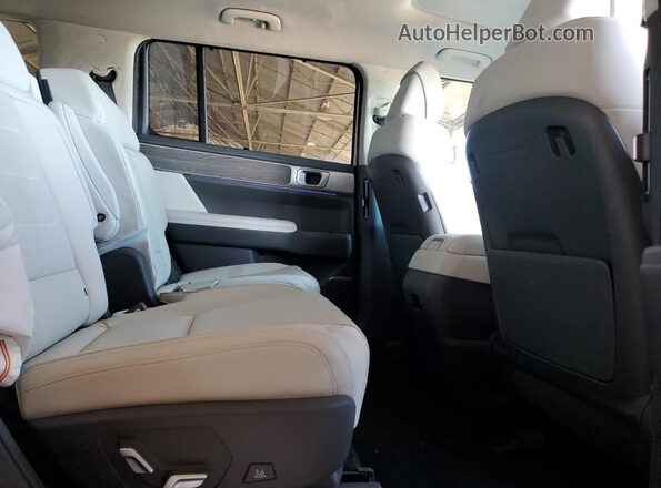 5NMP54G11SH033596 2025 HYUNDAI SANTA FE CALLIGRAPHY White უკანა სალონის ხედი
