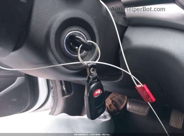 5NPD74LF2KH418828 2019 HYUNDAI ELANTRA White Dashboard view