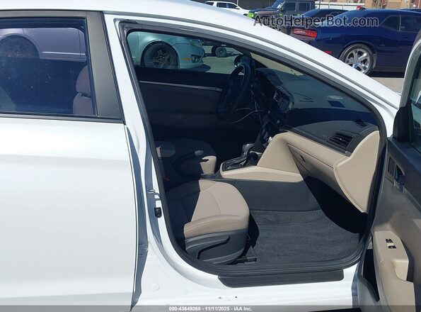 5NPD74LF5KH497136 2019 HYUNDAI ELANTRA White Սալոնի դիմացի տեսք