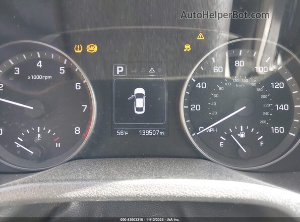 5NPD84LF2JH227583 2018 HYUNDAI ELANTRA Silver 
