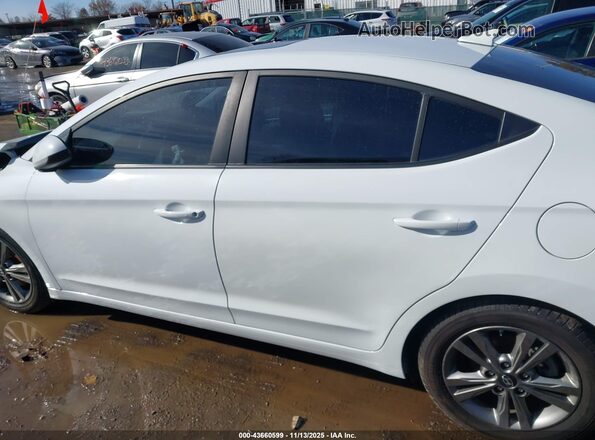 5NPD84LF2JH317946 2018 HYUNDAI ELANTRA White 