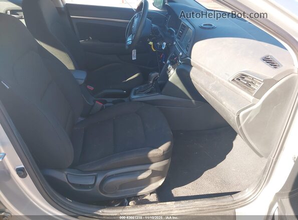 5NPD84LF3LH622164 2020 HYUNDAI ELANTRA Silver Вид салону спереду