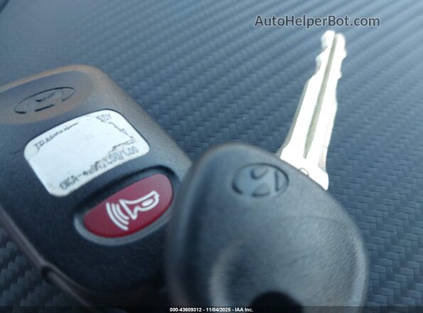 5NPD84LF8KH486497 2019 HYUNDAI ELANTRA Blue Dashboard view