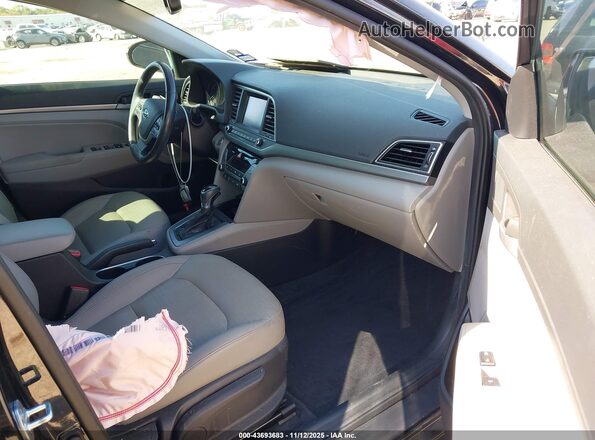 5NPD84LF9HH088546 2017 HYUNDAI ELANTRA Black Vista interior delantera
