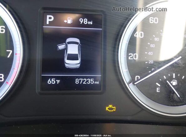5NPE24AF0JH657007 2018 HYUNDAI SONATA Blue Սալոնի 360 աստիճան տեսք
