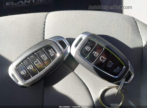 5NPLM4AG1NH084876 2022 HYUNDAI ELANTRA Gray Vista del salpicadero