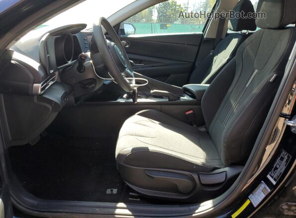 5NPLM4AG3NH058392 2022 HYUNDAI ELANTRA Black Widok wnętrza z przodu