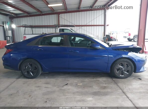 5NPLM4AG3NH072647 2022 HYUNDAI ELANTRA Blue სალონის 360-გრადუსიანი ხედი