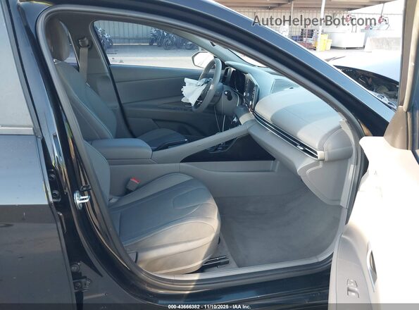 5NPLM4AG5NH067076 2022 HYUNDAI ELANTRA Black Vista interior delantera