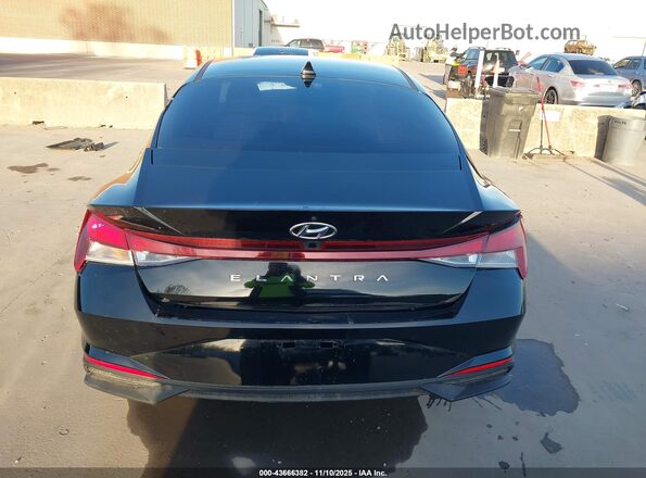 5NPLM4AG5NH067076 2022 HYUNDAI ELANTRA Black 