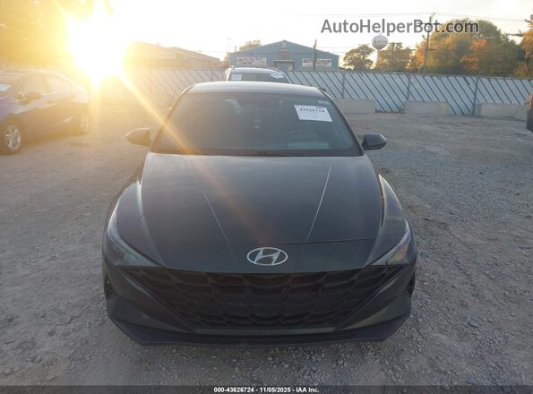 5NPLM4AG8NH077441 2022 HYUNDAI ELANTRA Gray Widok zestawu wskaźników