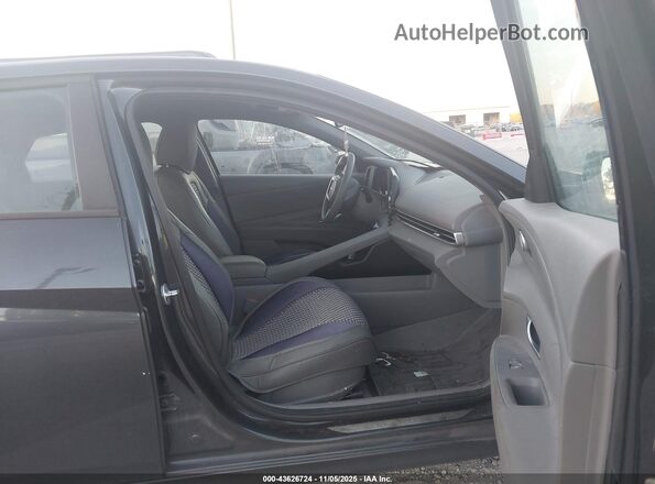 5NPLM4AG8NH077441 2022 HYUNDAI ELANTRA Gray Widok wnętrza z przodu