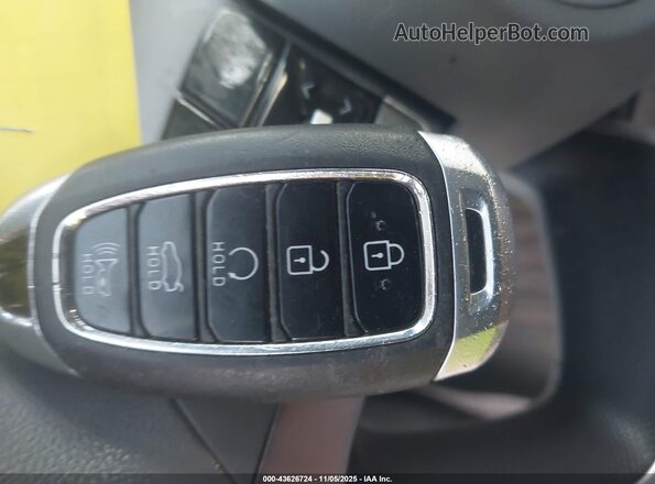 5NPLM4AG8NH077441 2022 HYUNDAI ELANTRA Gray Widok deski rozdzielczej