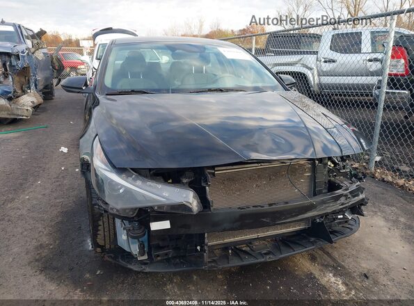 5NPLM4AG9NH071521 2022 HYUNDAI ELANTRA Black Widok zestawu wskaźników