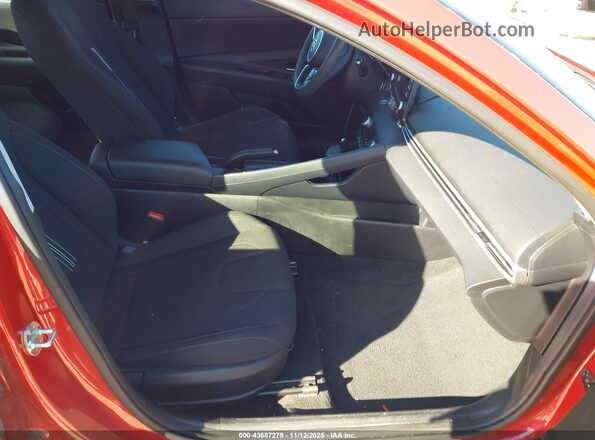 5NPLM4AGXNH073018 2022 HYUNDAI ELANTRA Red Vista interior delantera