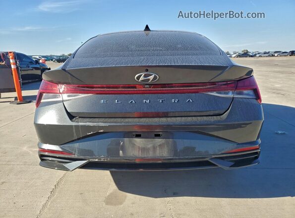 5NPLN4AG4NH065008 2022 HYUNDAI ELANTRA Gray Вид ззаду