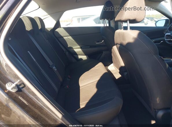5NPLS4AGXNH057777 2022 HYUNDAI ELANTRA Black VIN կոդի պիտակի տեսք
