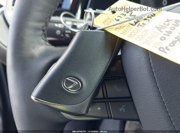 5TDAAAA62SS016064 2025 LEXUS TX 350 Gray Dashboard view