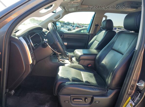 5TDBY5G11JS158472 2018 TOYOTA SEQUOIA Gray Սալոնի դիմացի տեսք