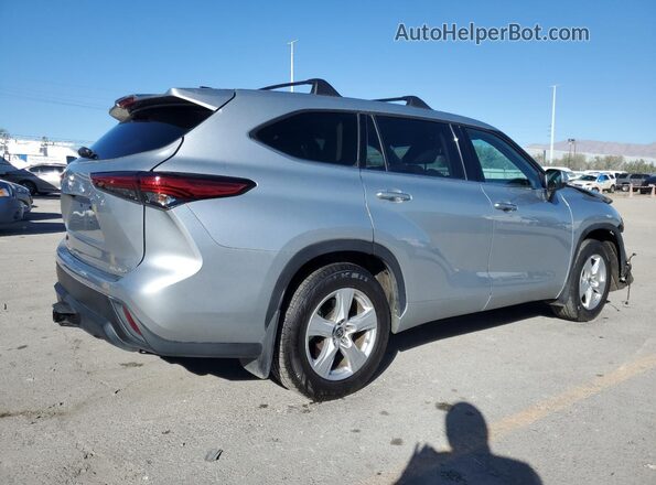 5TDBZRBH3NS560931 2022 TOYOTA HIGHLANDER Silver 