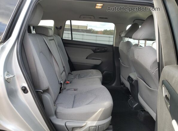 5TDBZRBH4LS502842 2020 TOYOTA HIGHLANDER Silver Вид задньої частини салону