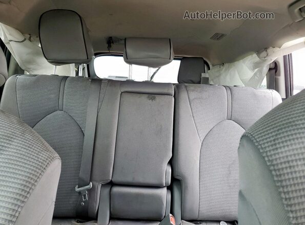 5TDBZRBH8LS042987 2020 TOYOTA HIGHLANDER Blue Rear seats view